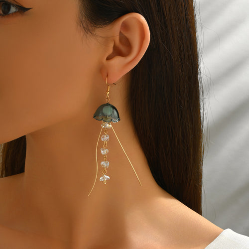 Fashionable Tassel Sparkling Crystal Pendant Earrings